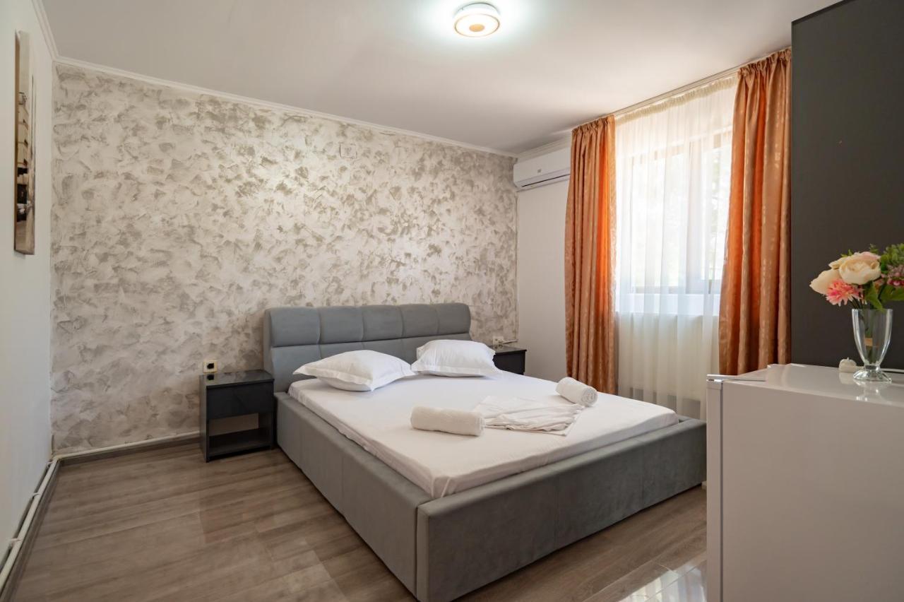 Pensiunea Beta Mamaia Nord Hotel นาโวดาริ ภายนอก รูปภาพ